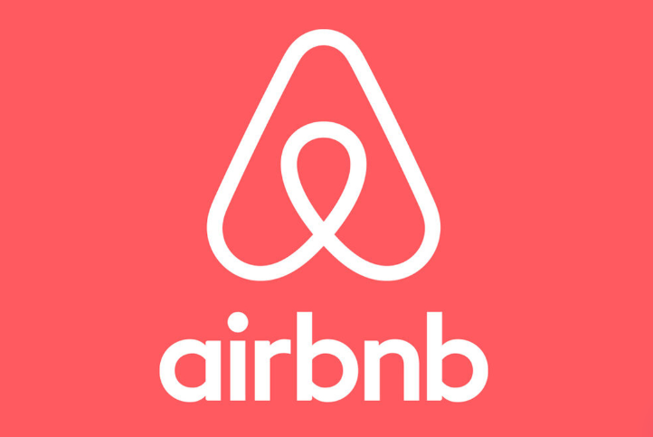 An example in which the communication strategies are perfectly aligned with the mission, vision, and values of the company is the case of Airbnb.